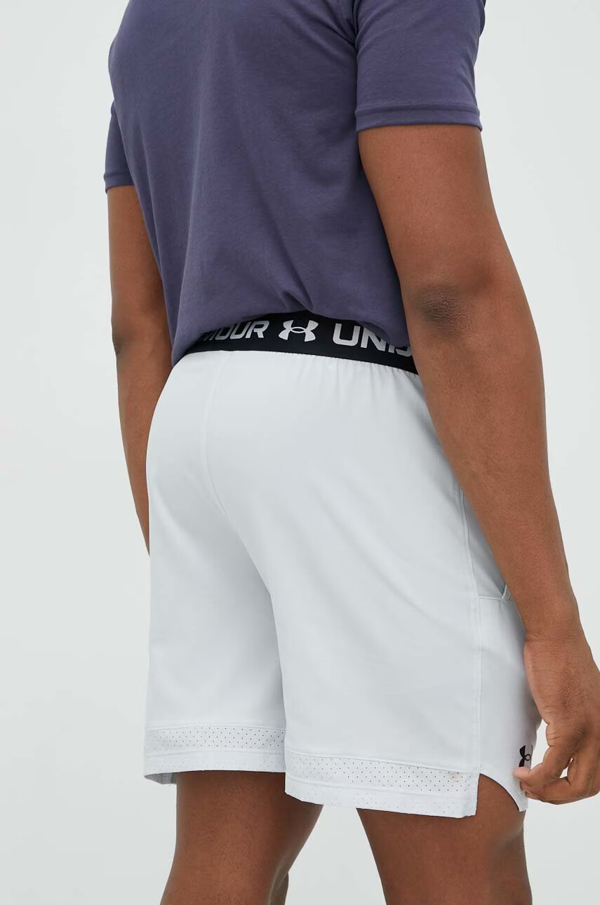 Under Armour Къс панталон за трениране в сиво - Pepit.bg