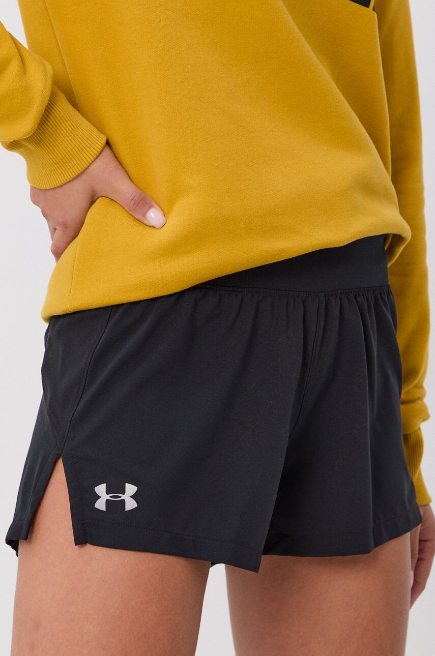 Under Armour Къси панталони 1342837 - Pepit.bg