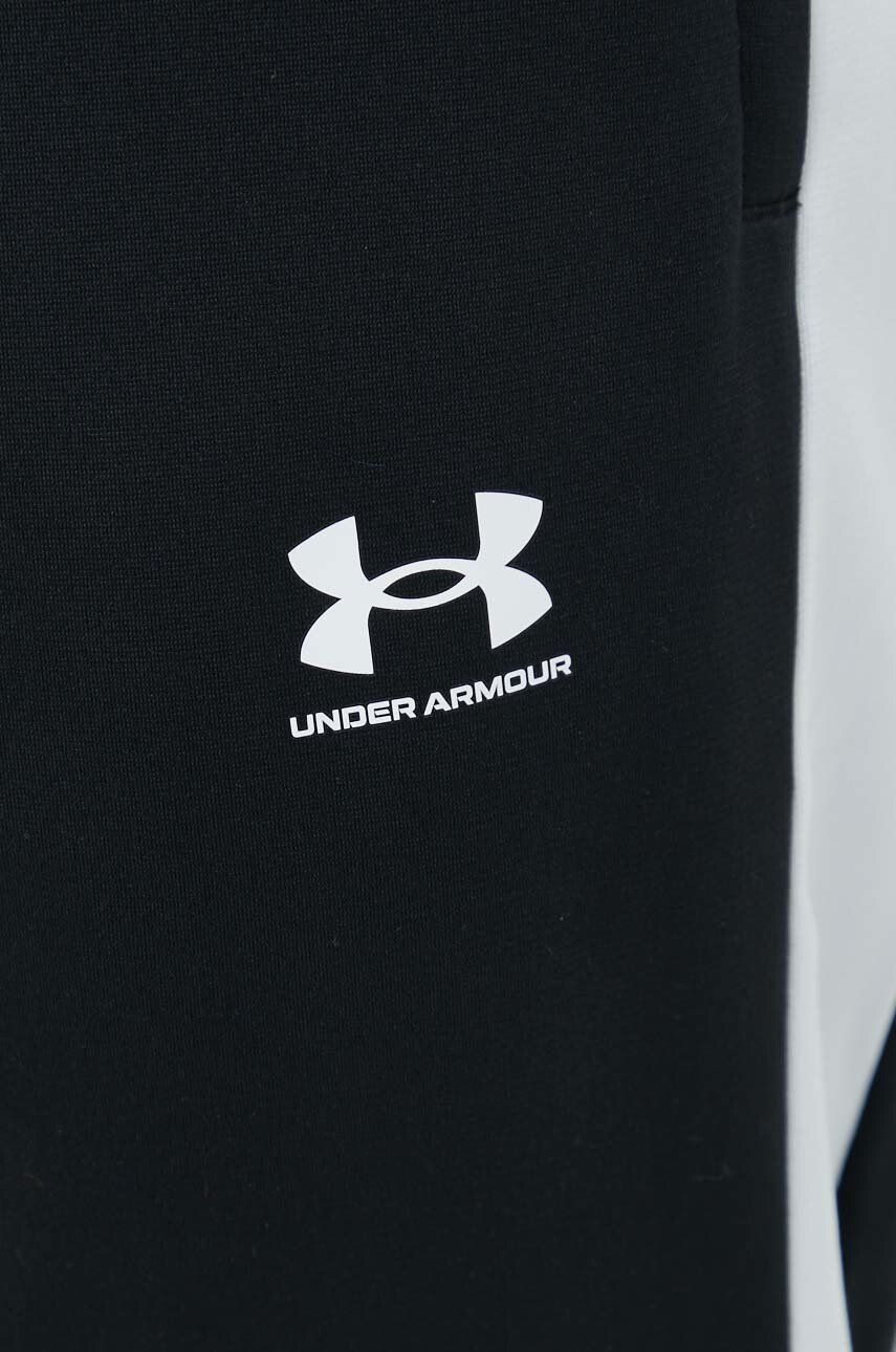 Under Armour Панталон за трениране Tricot в черно с апликация - Pepit.bg