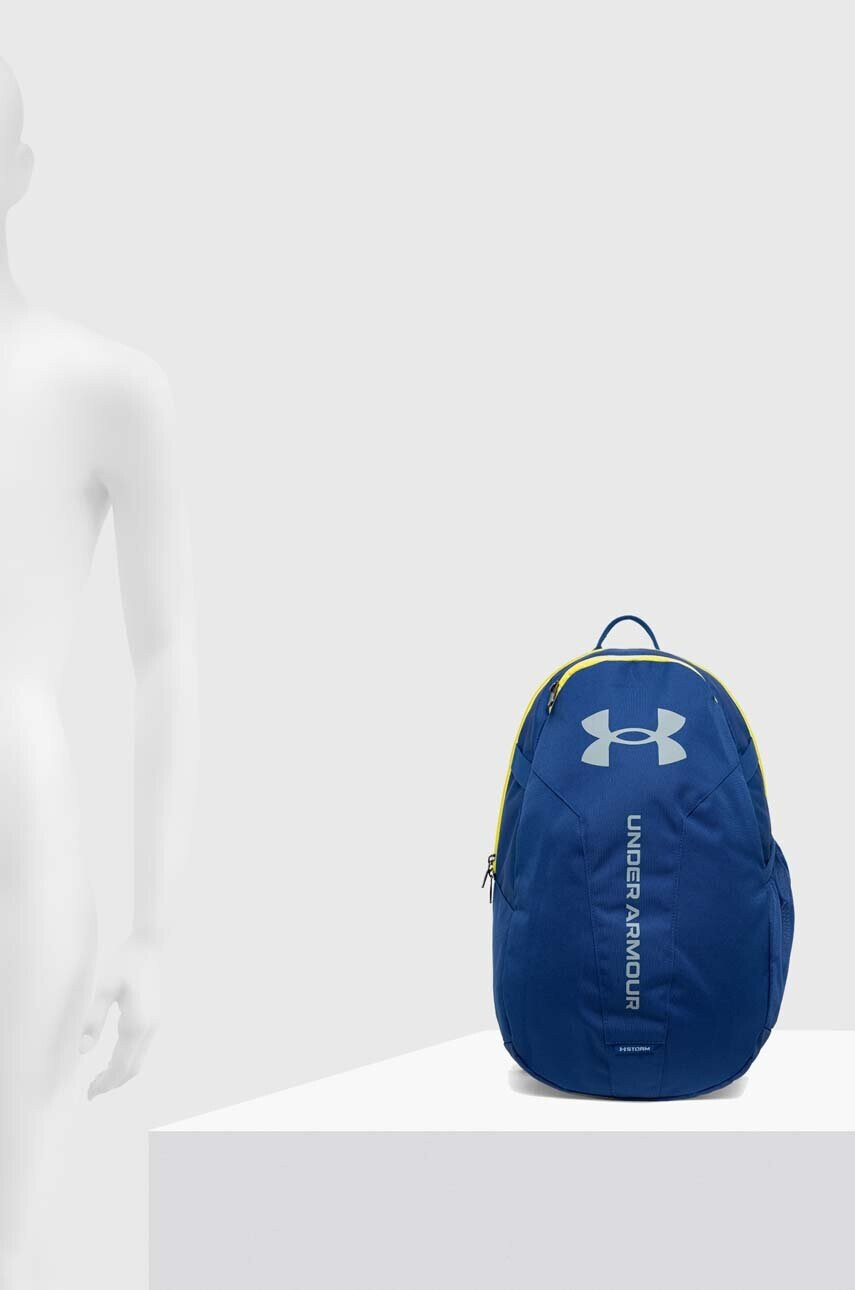 Under Armour Раница в черно голям размер с изчистен дизайн - Pepit.bg