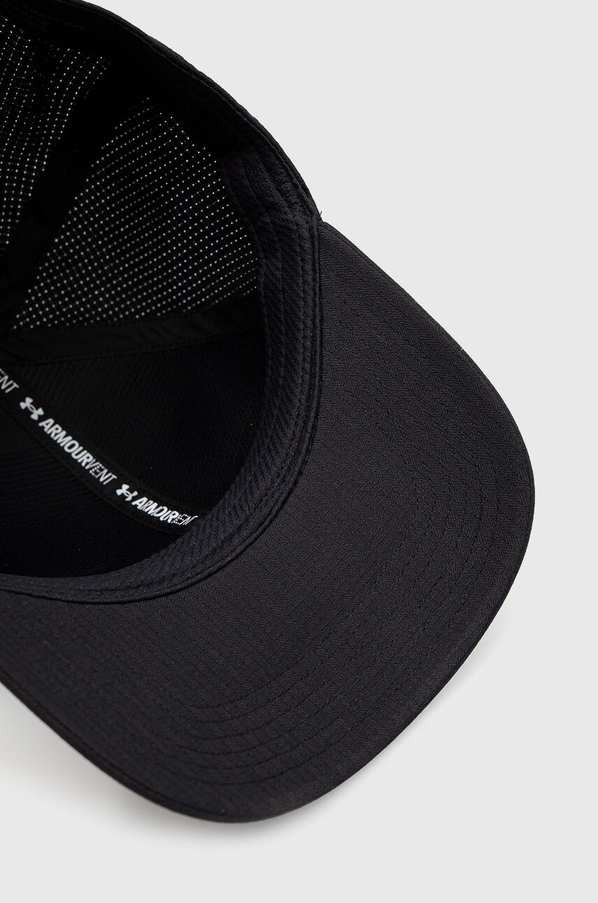 Under Armour Шапка 1361529 в черно с принт - Pepit.bg