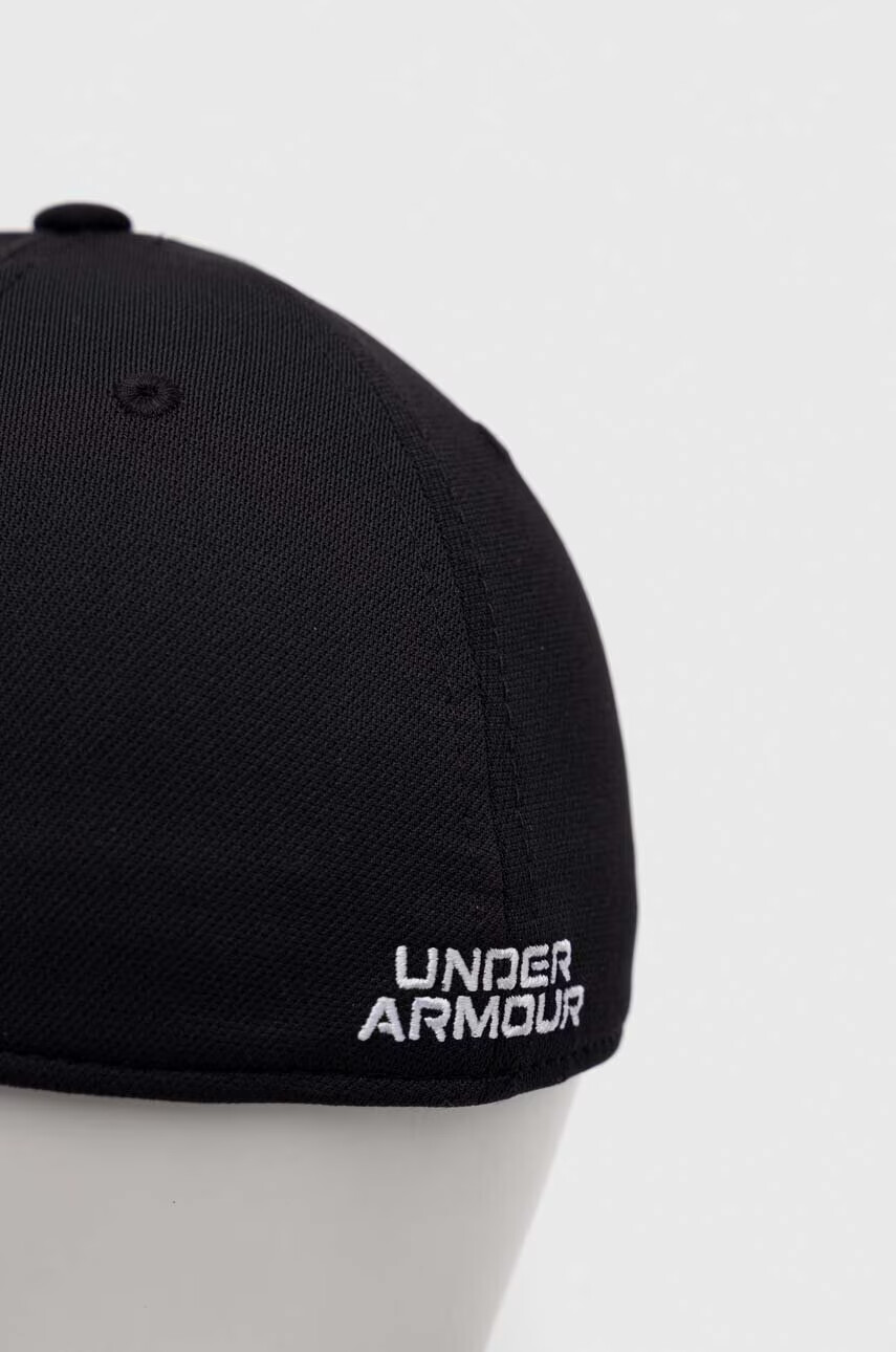 Under Armour Шапка с козирка в черно с апликация - Pepit.bg