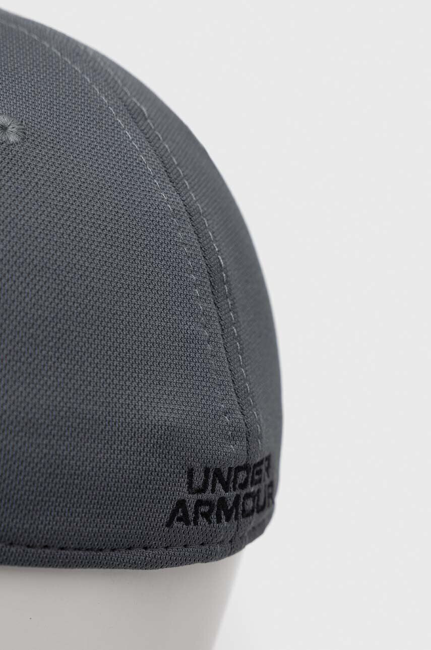 Under Armour Шапка с козирка в сиво с апликация - Pepit.bg