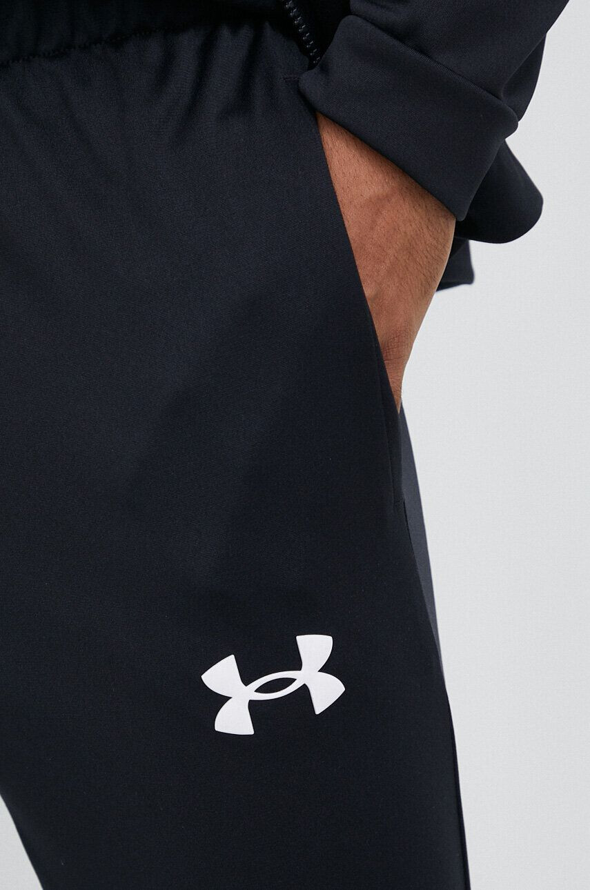 Under Armour Спортен екип в черно - Pepit.bg