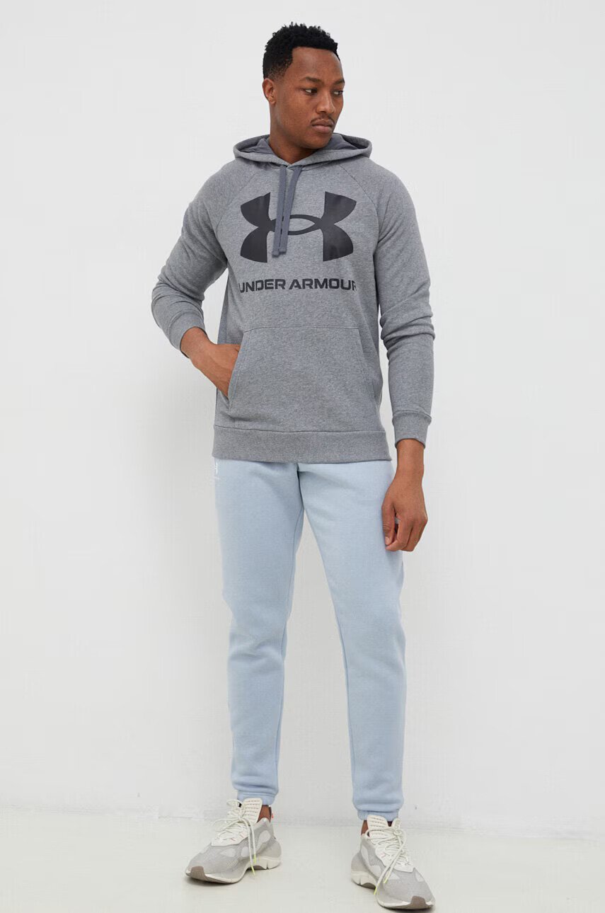Under Armour Суичър в сиво с качулка с принт - Pepit.bg