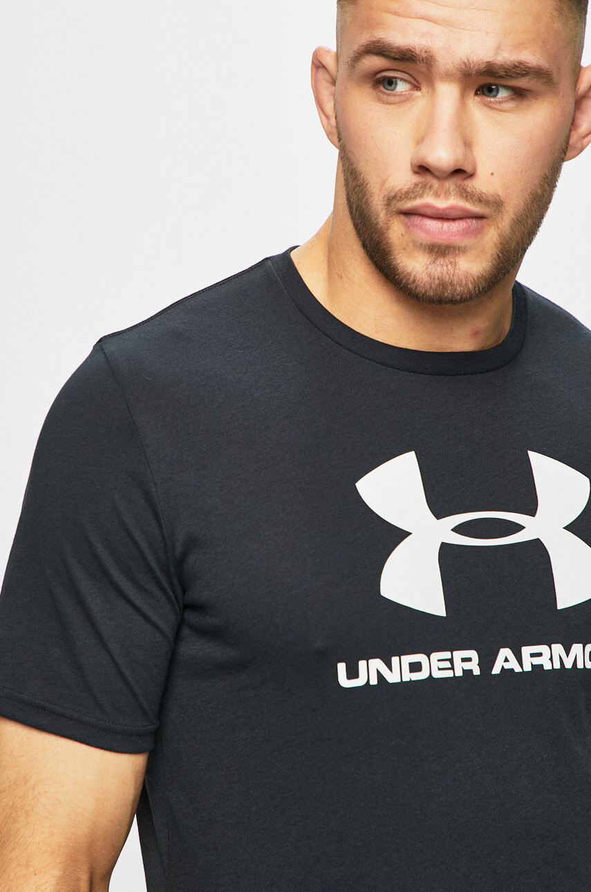 Under Armour Тениска 1329590 в черно с принт - Pepit.bg