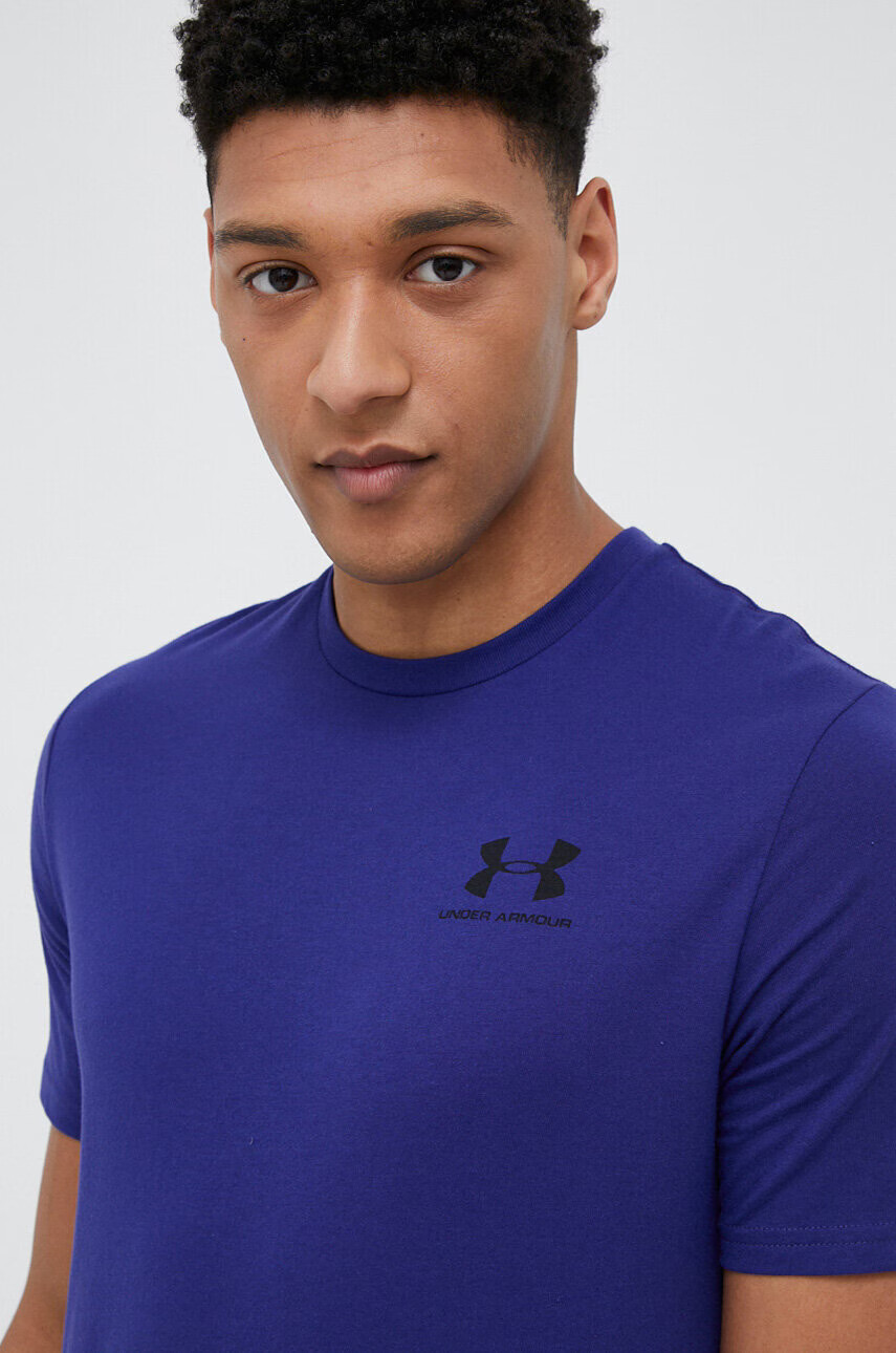 Under Armour Тениска в синьо с изчистен дизайн - Pepit.bg