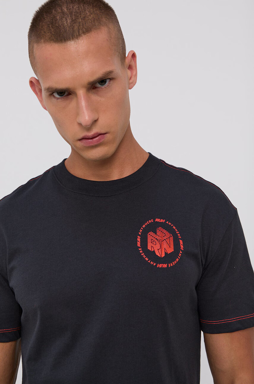 Under Armour Тениска 1366505 - Pepit.bg
