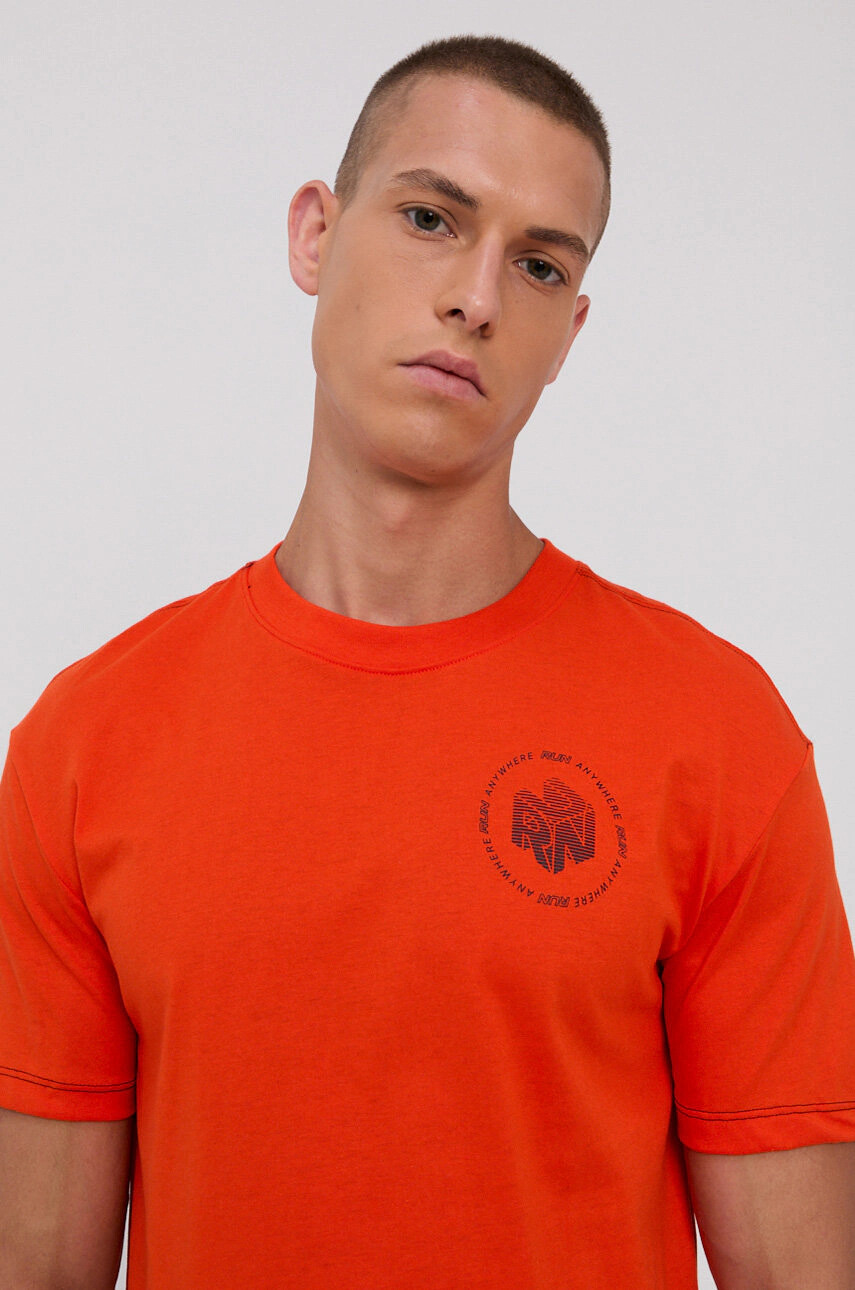 Under Armour Тениска 1366505 - Pepit.bg