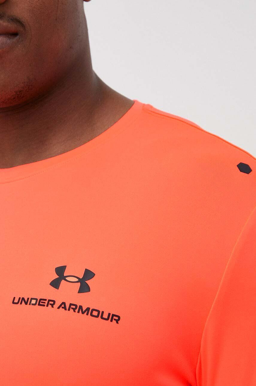 Under Armour Тениска за трениране Rush Energy в оранжево с изчистен дизайн - Pepit.bg