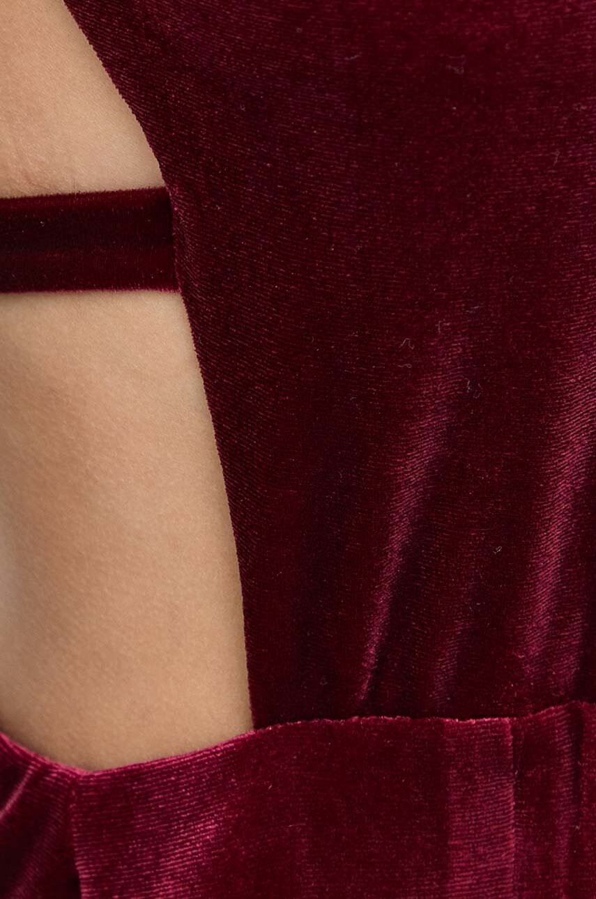Undress Code Рокля в черно среднодълъг модел с кройка по тялото - Pepit.bg