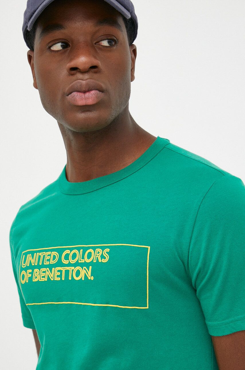 United Colors of Benetton Памучна тениска в жълто с принт - Pepit.bg