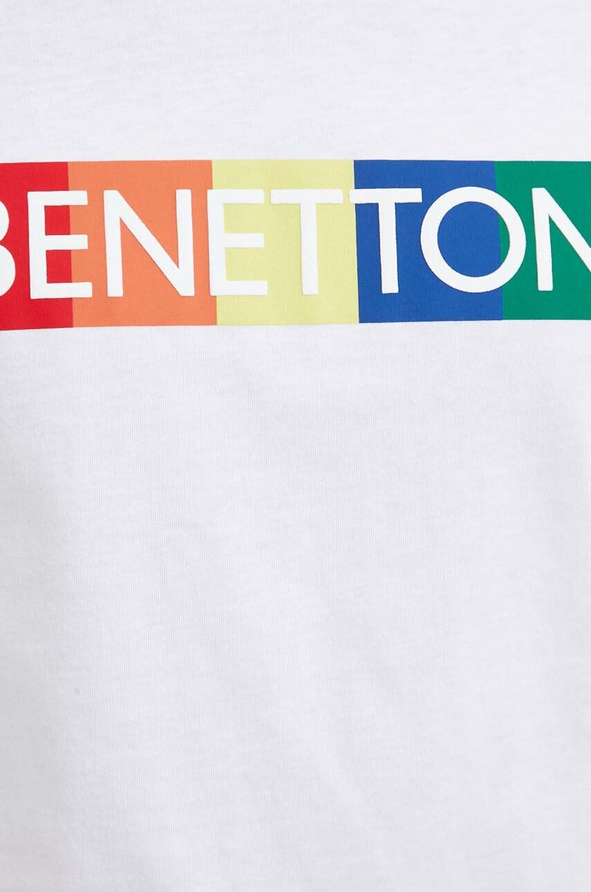 United Colors of Benetton Памучна тениска в бяло с принт - Pepit.bg