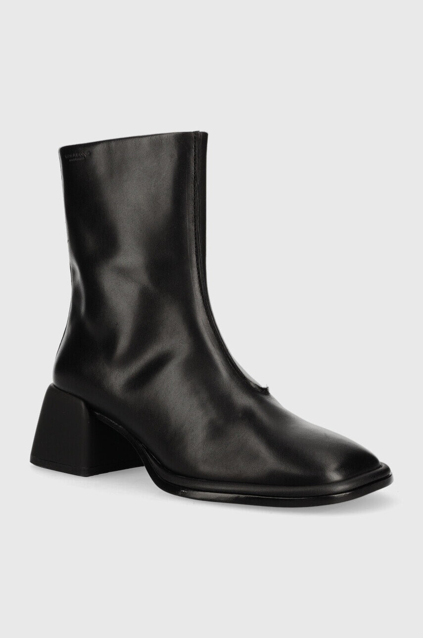 Vagabond Shoemakers Кожени боти Ansie в черно с висок ток - Pepit.bg