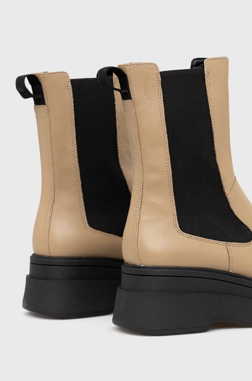 Vagabond Shoemakers Кожени боти челси Carla дамски в бежово с платформа - Pepit.bg