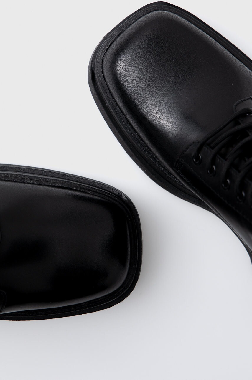 Vagabond Shoemakers Кожени кубинки Carla дамски в черно с платформа - Pepit.bg