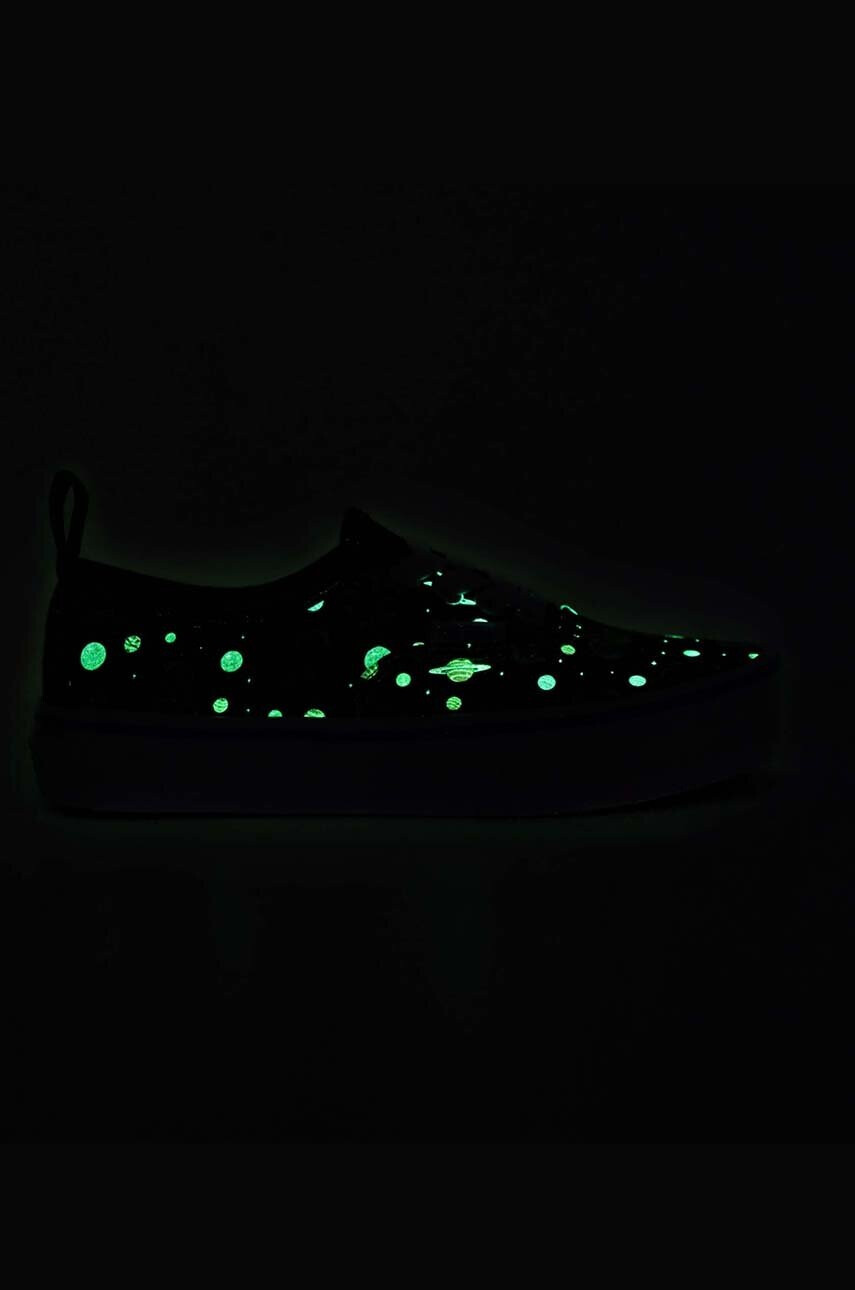Vans Детски ниски кецове UY Authentic Elastic GLOW BLKBU в черно - Pepit.bg