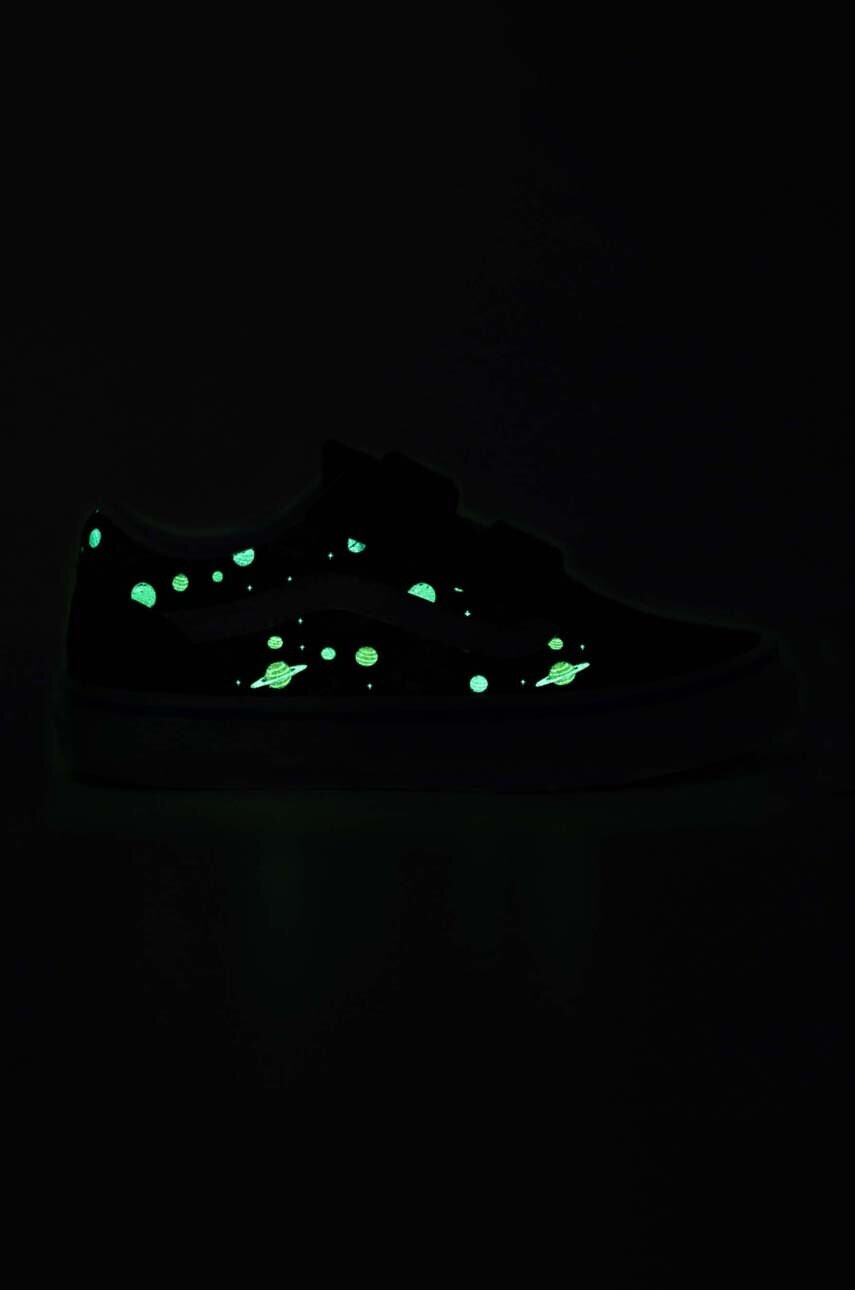 Vans Детски ниски кецове UY Old Skool V GLOW BLKBU в черно - Pepit.bg