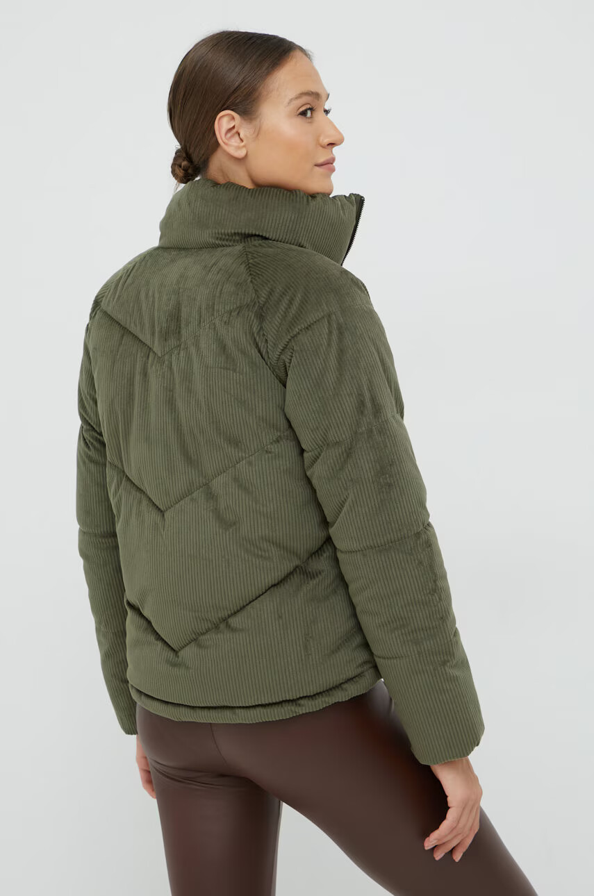 Vero Moda Джинсово яке в зелено със зимна изолация - Pepit.bg