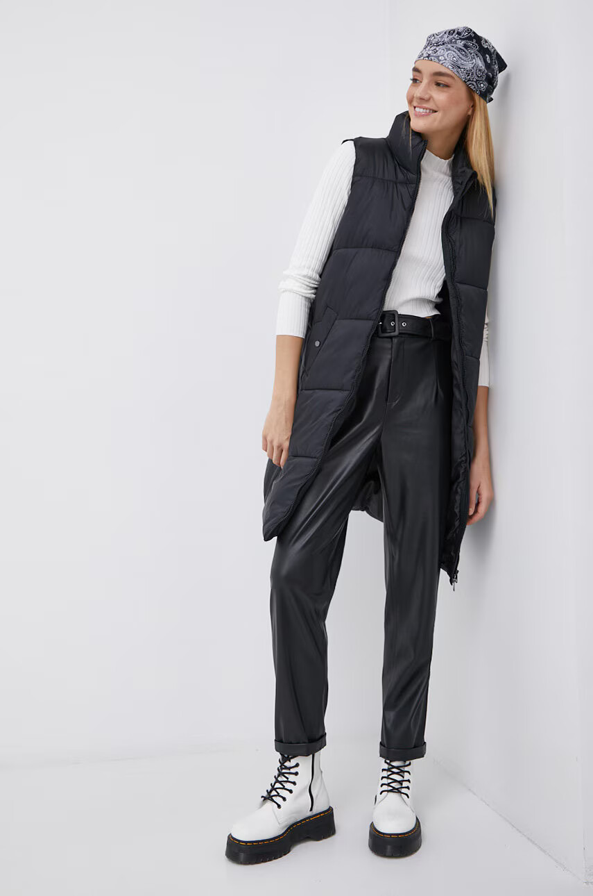 Vero Moda Елек дамски в черно със зимна изолация - Pepit.bg