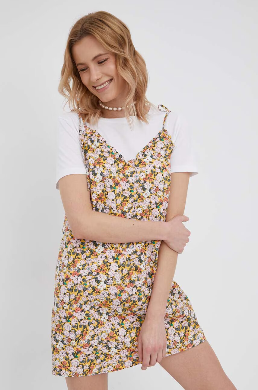Vero Moda Памучна рокля в жълто къс модел разкроен модел - Pepit.bg