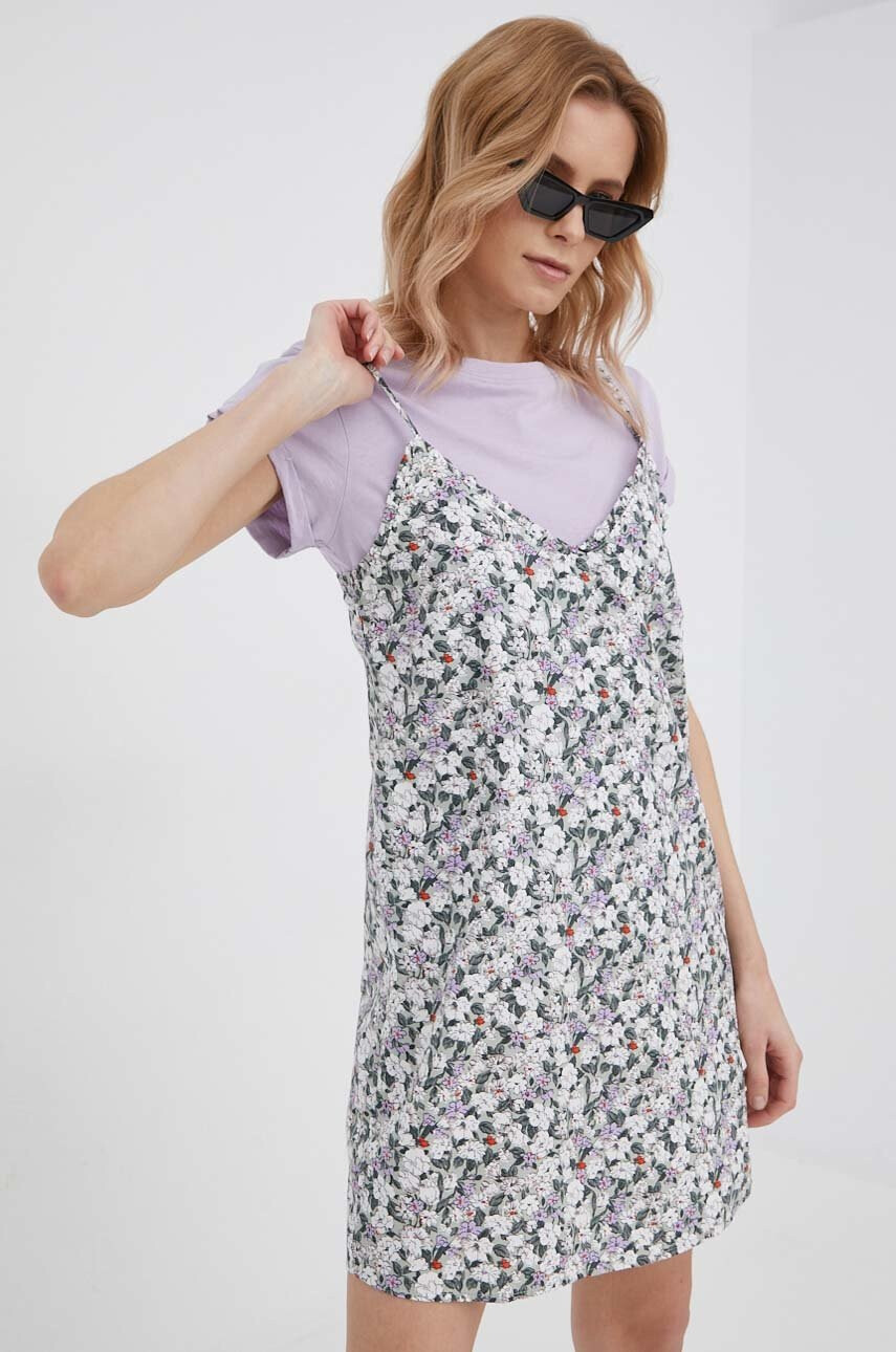Vero Moda Памучна рокля в зелено къс модел разкроен модел - Pepit.bg