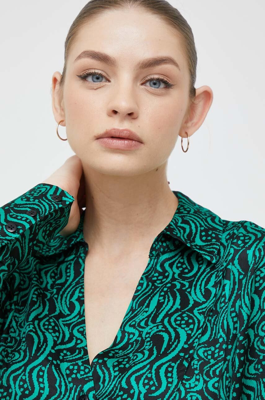 Vero Moda Рокля в зелено къс модел със стандартна кройка - Pepit.bg