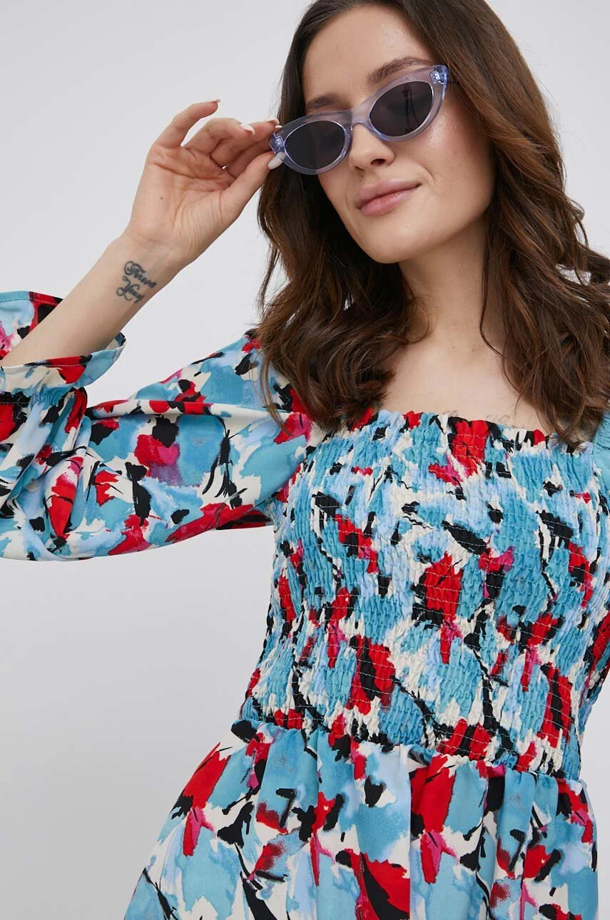 Vero Moda Рокля къс модел разкроен модел - Pepit.bg