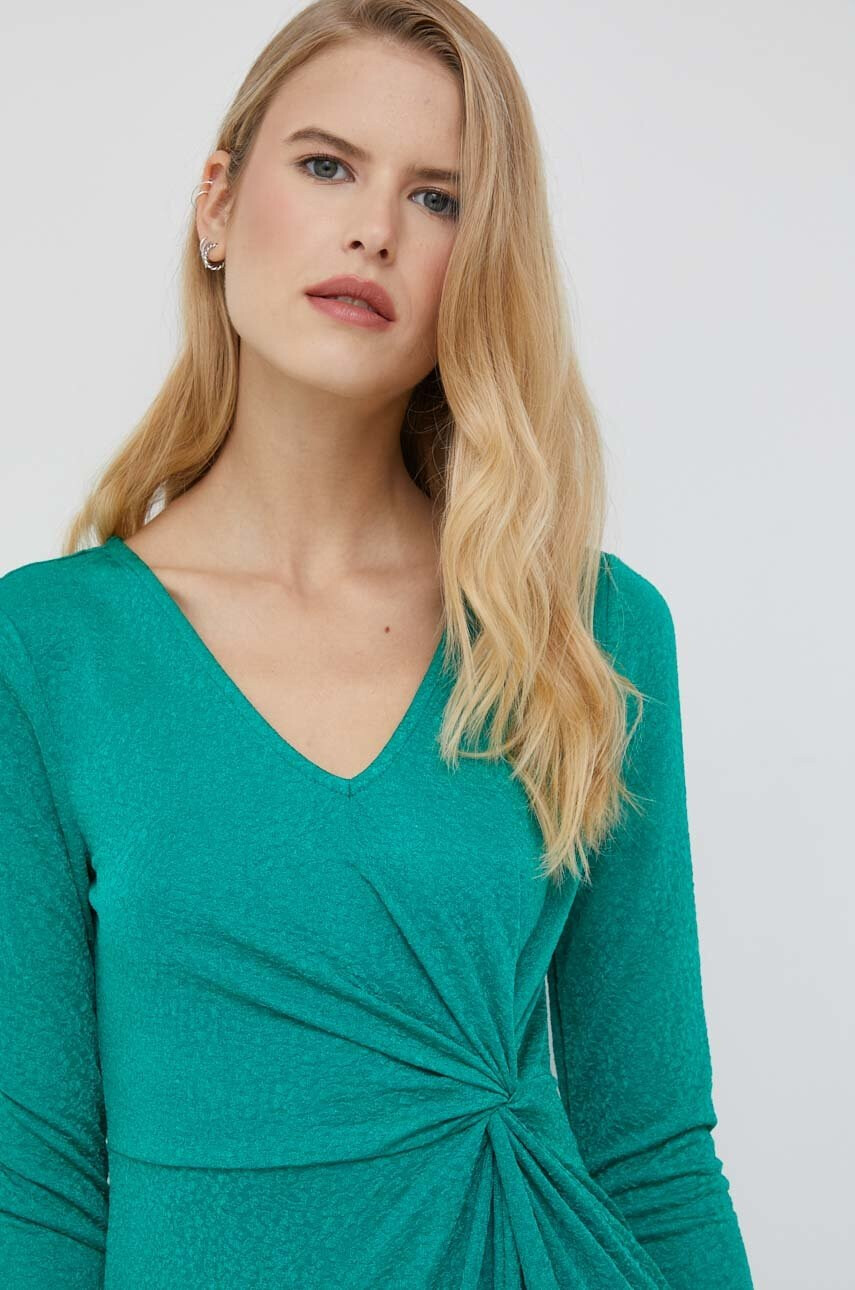 Vero Moda Рокля в зелено къс модел с кройка по тялото - Pepit.bg