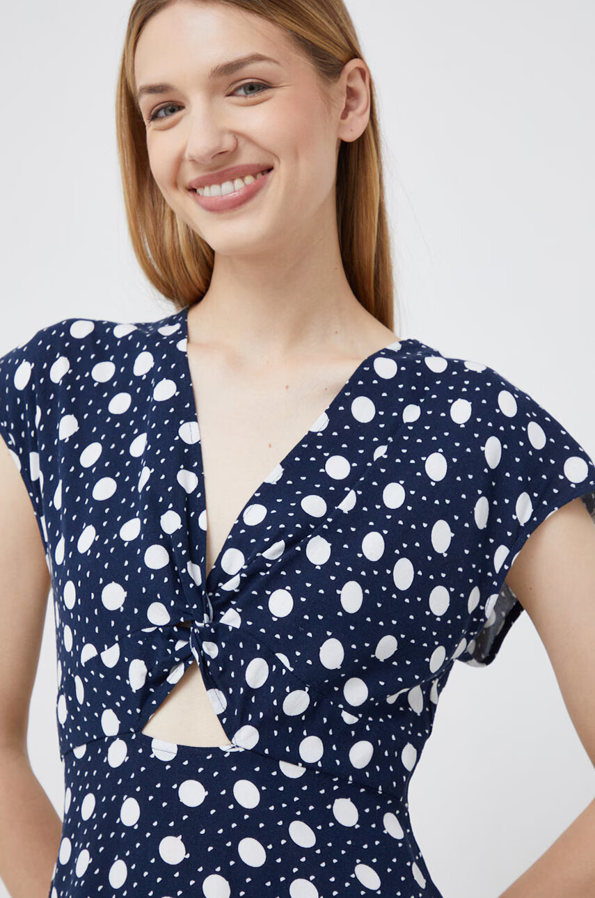 Vero Moda Рокля с лен в тъмносиньо къс модел разкроен модел - Pepit.bg