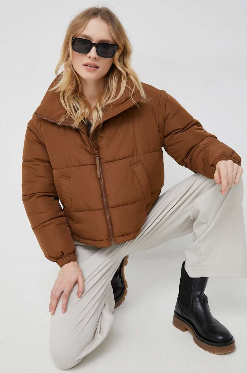 Vero Moda Яке в кафяво с преходна изолация - Pepit.bg