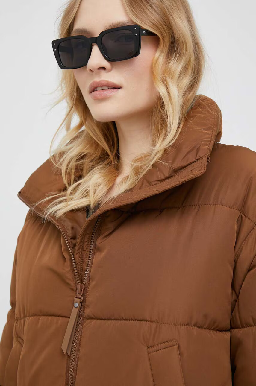 Vero Moda Яке в кафяво с преходна изолация - Pepit.bg
