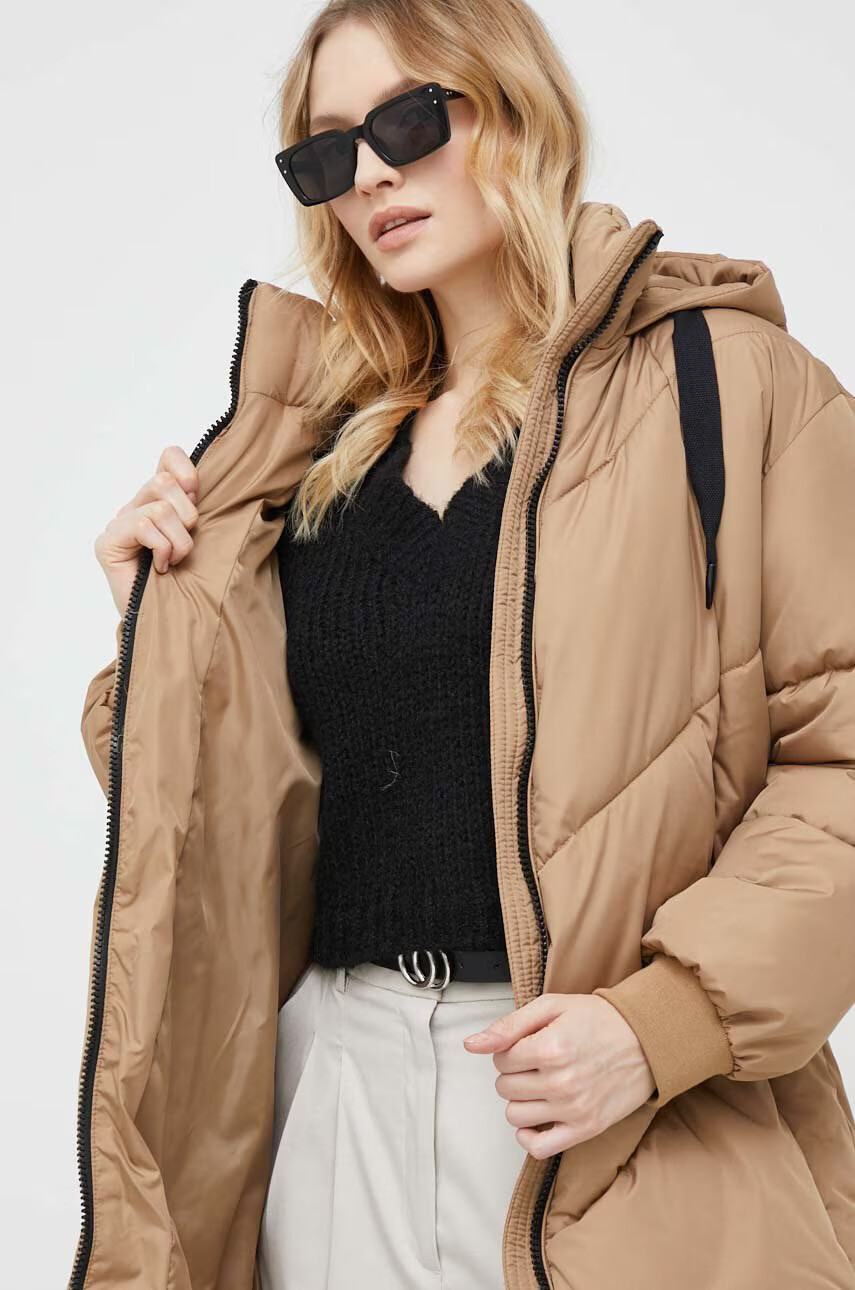 Vero Moda Яке в бежово с преходна изолация - Pepit.bg
