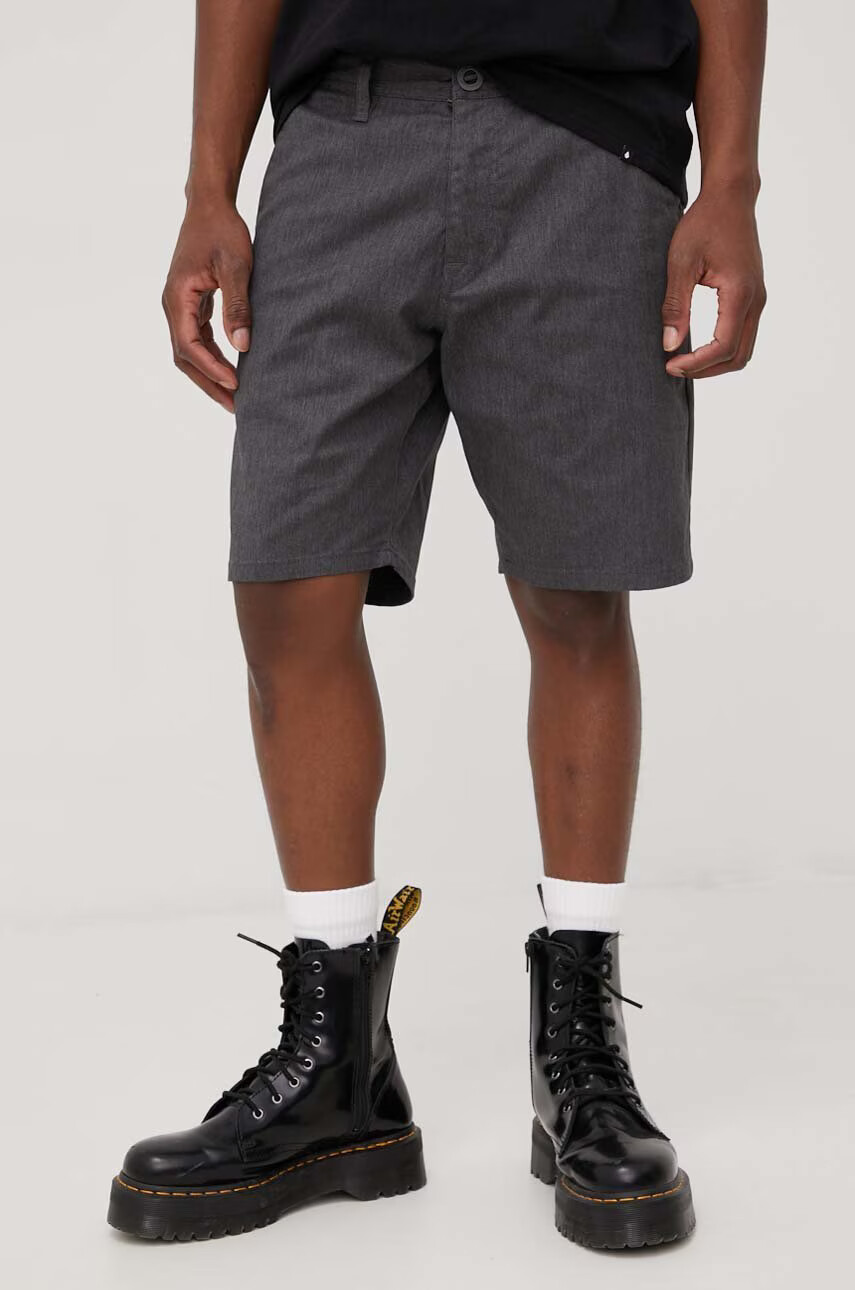 Volcom Къси панталони в сиво - Pepit.bg