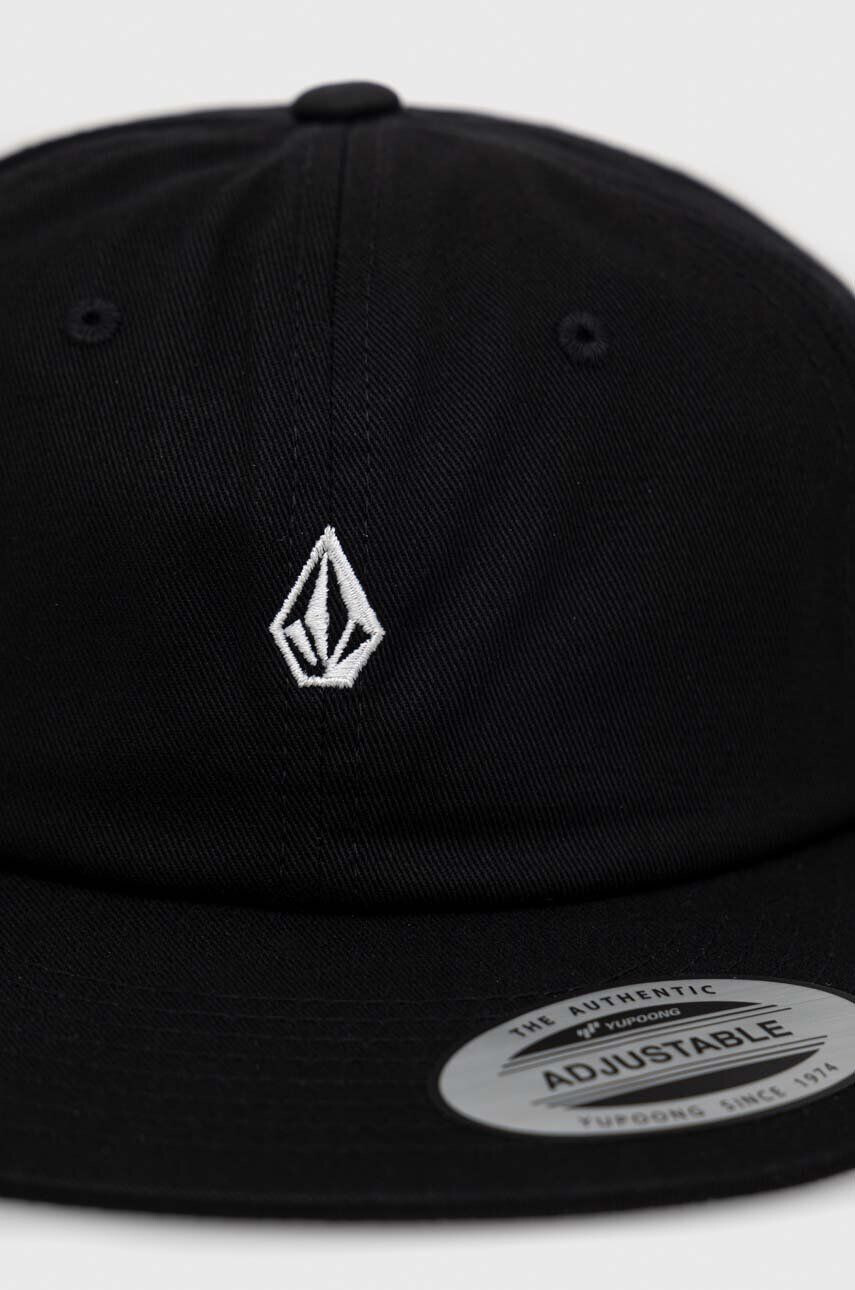 Volcom Памучна шапка с козирка в черно с изчистен дизайн - Pepit.bg