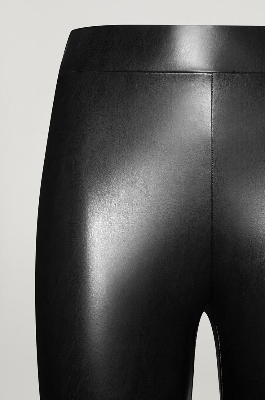 Wolford Къс панталон - Pepit.bg