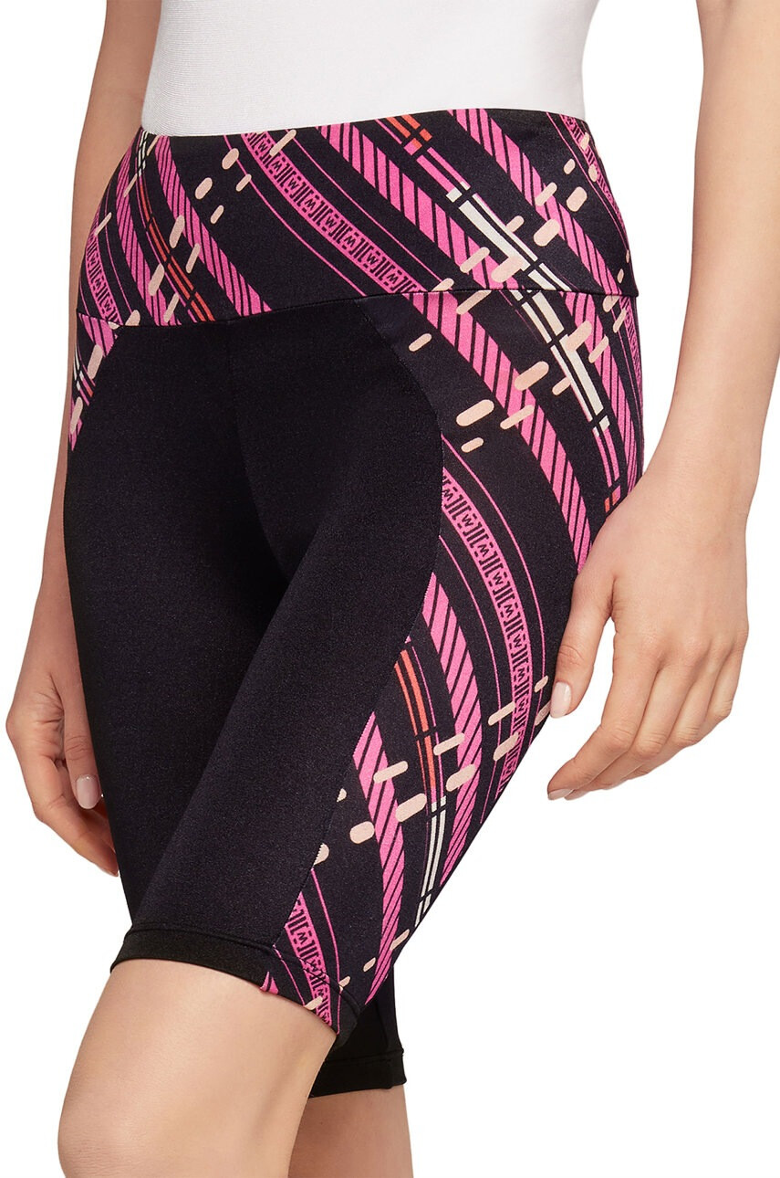 Wolford Къс панталон Hanna Biker - Pepit.bg