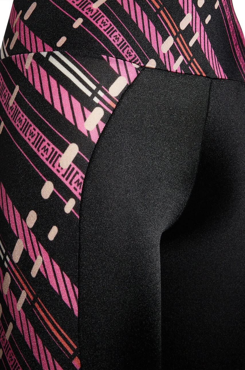 Wolford Къс панталон Hanna Biker - Pepit.bg