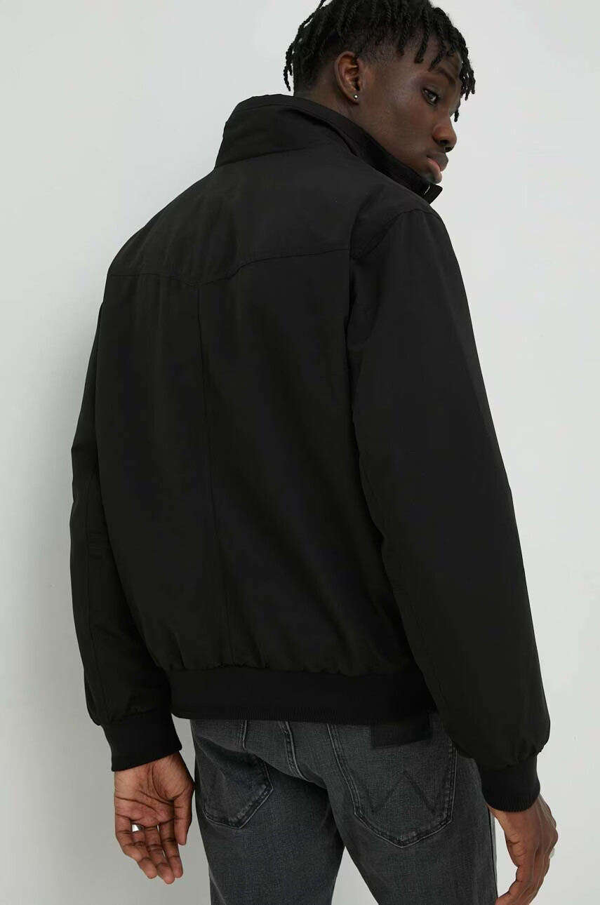 Wrangler Яке в черно с преходна изолация - Pepit.bg
