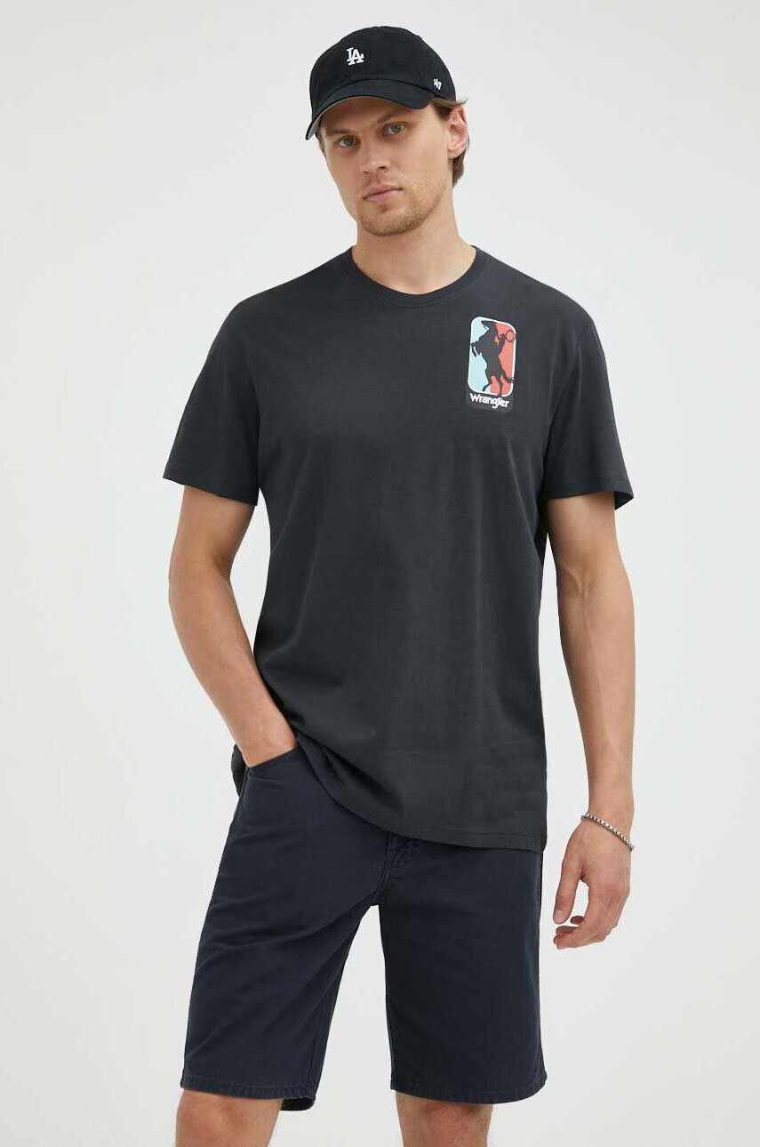Wrangler Памучна тениска в черно с принт - Pepit.bg