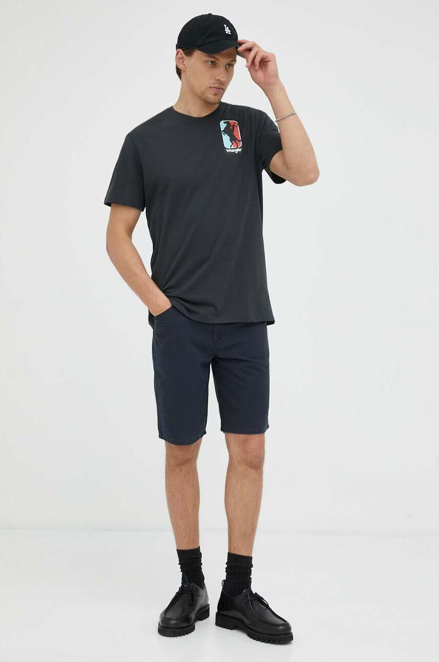 Wrangler Памучна тениска в черно с принт - Pepit.bg