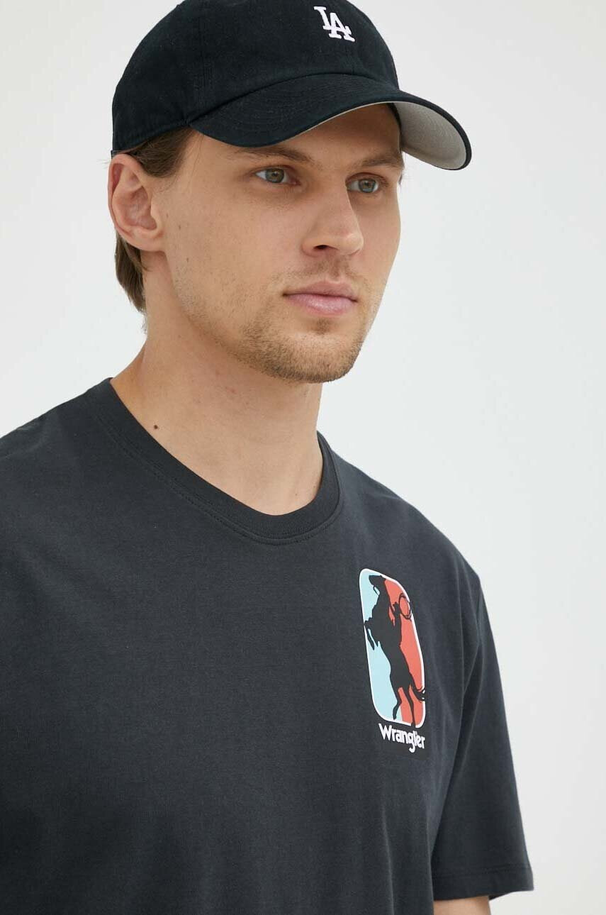 Wrangler Памучна тениска в черно с принт - Pepit.bg