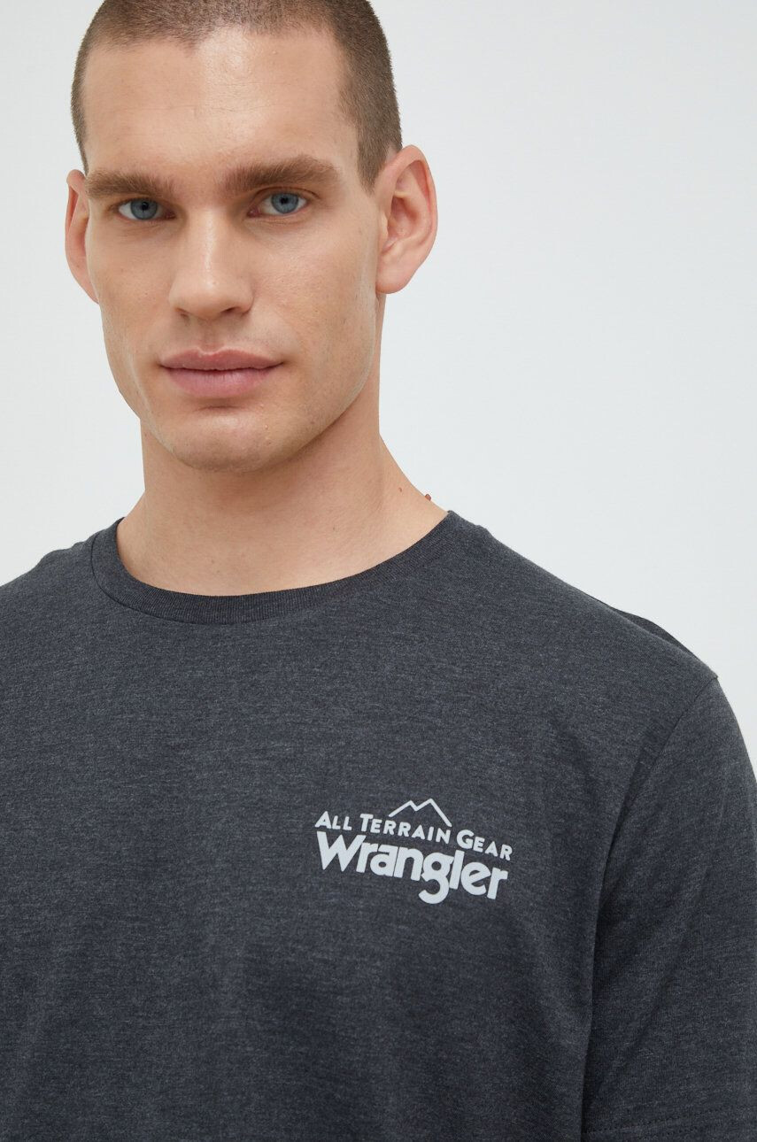 Wrangler Тениска Atg в сиво с изчистен дизайн - Pepit.bg