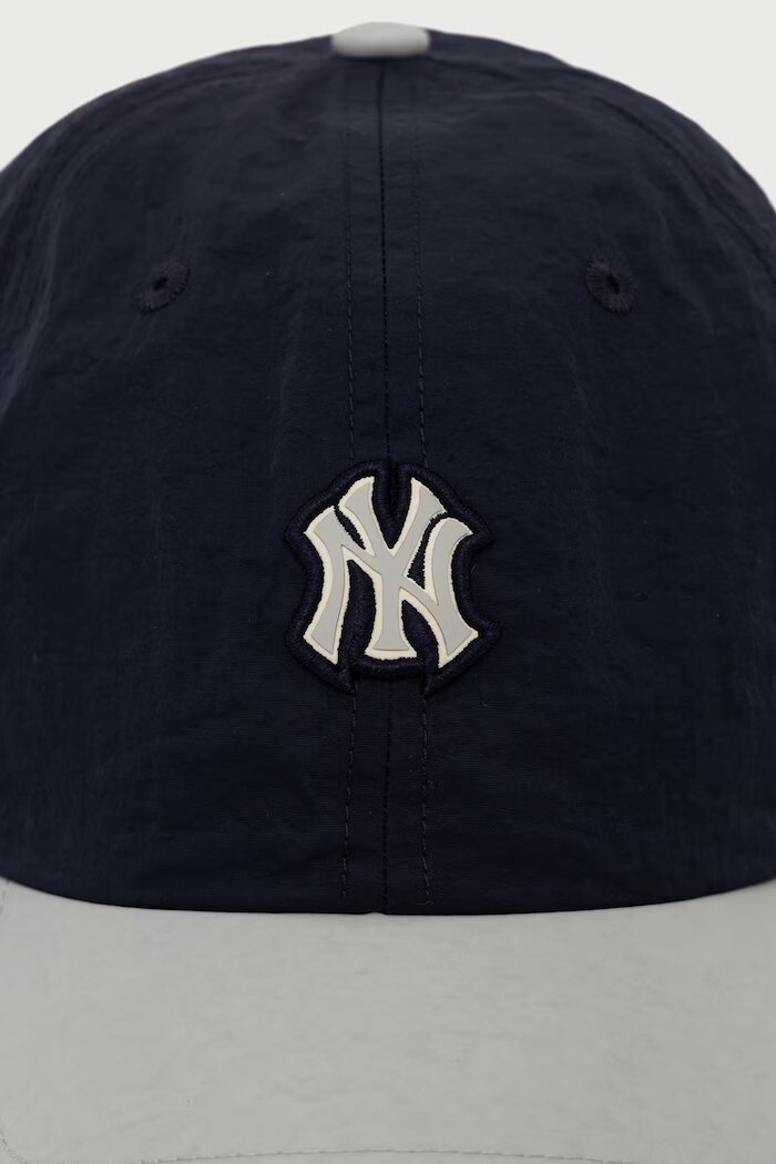47 brand шапка с козирка MLB New York Yankees тъмносиня B-MODNA17C0S-NY