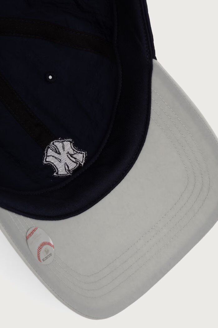 47 brand шапка с козирка MLB New York Yankees тъмносиня B-MODNA17C0S-NY
