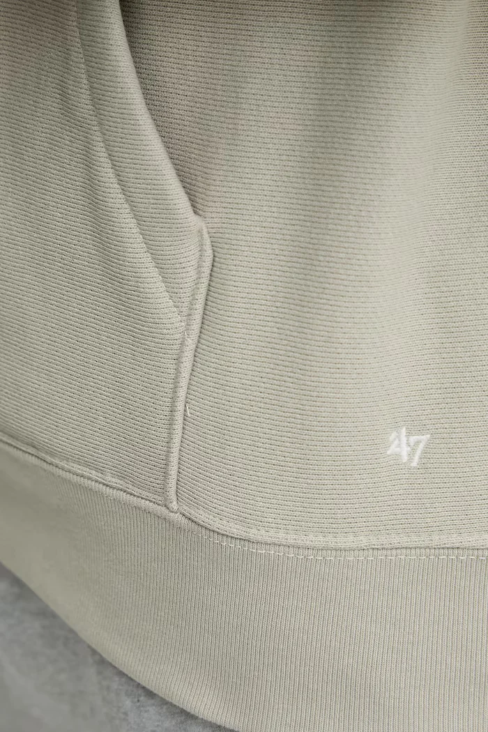 47 brand Суичър MLB New York Yankees мъжки в бежово с качулка с изчистен дизайн BB017PMGVUJ656847F5