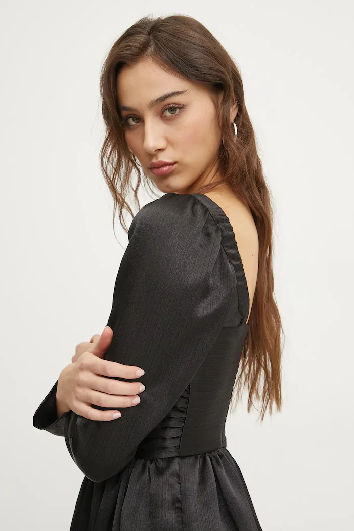 Abercrombie & Fitch Рокля в черно къса разкроена KI159-5085