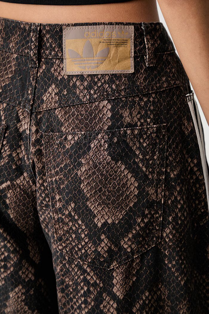adidas Originals бермуди дамски от деним кафяви с висока талия KX1900