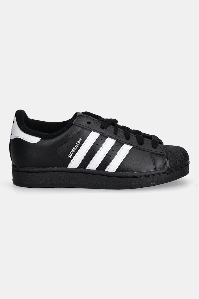adidas Originals Маратонки Superstar II в черно JH9977