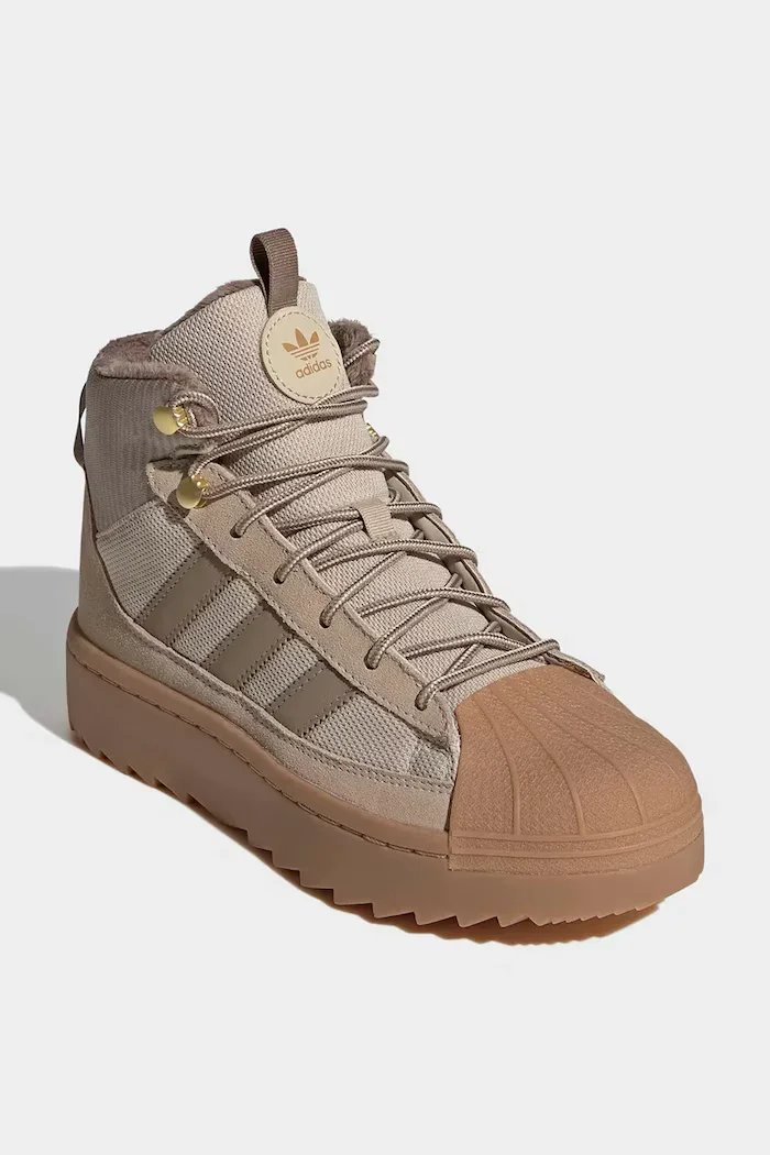 adidas Originals обувки зимни обувки за деца SUPERSTAR WINTER TREK бежови KJ9814